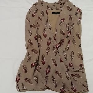 Feather sleeveless Blouse